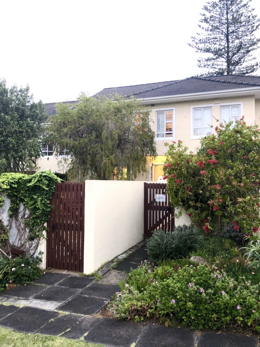 To Let 4 Bedroom Property for Rent in Kenilworth Western Cape